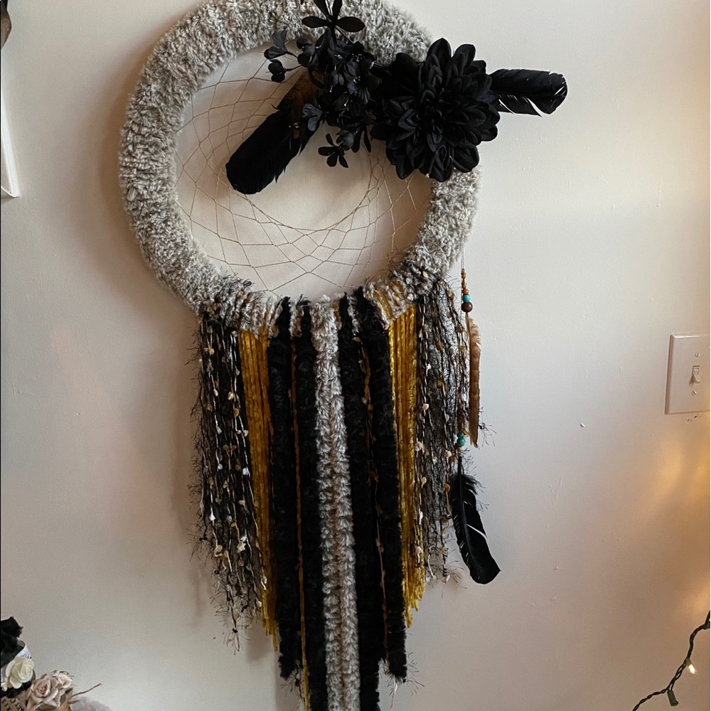 Raven dreamcatcher